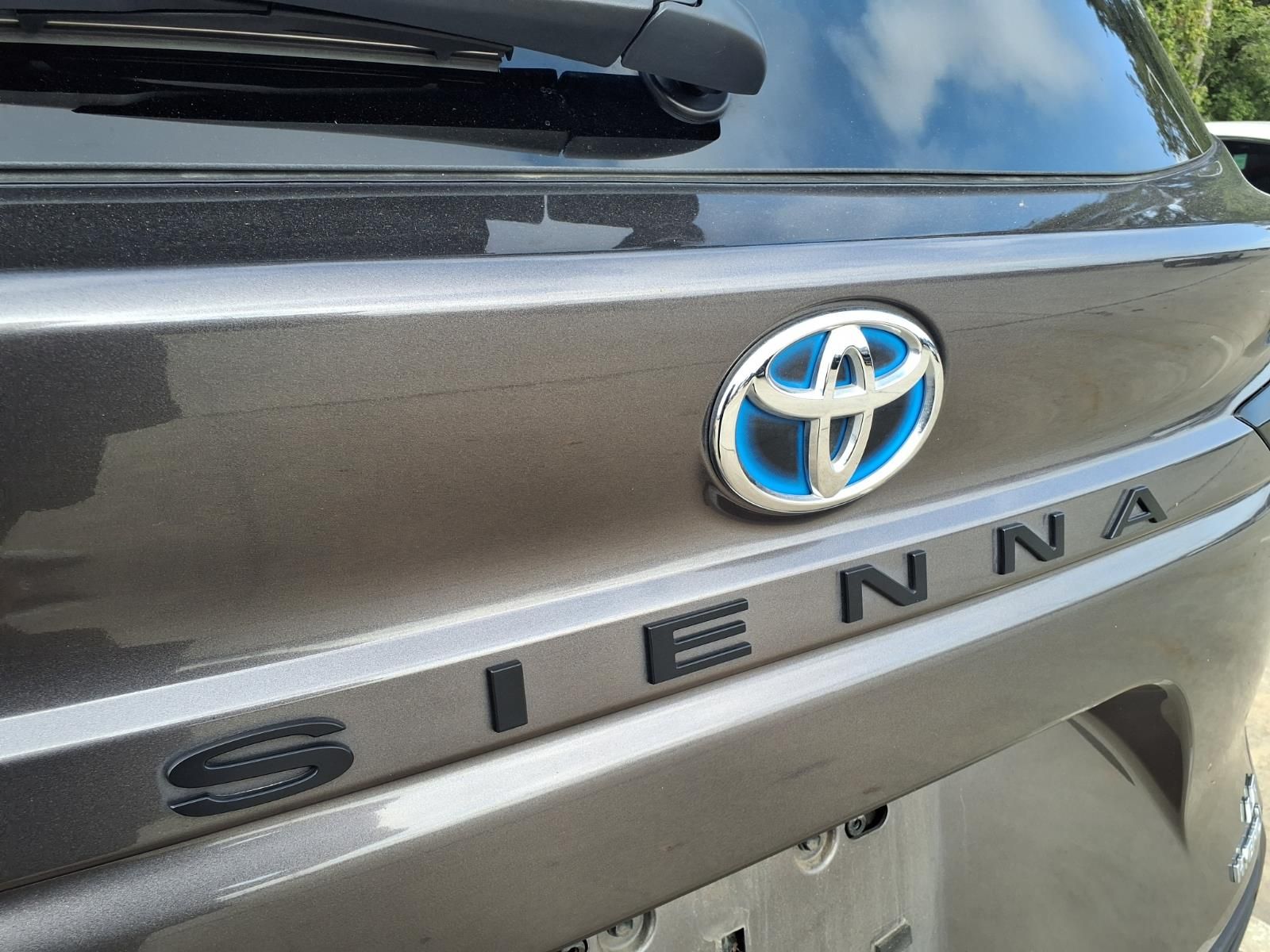 2023 Toyota Sienna LE Gray at Gullo Toyota