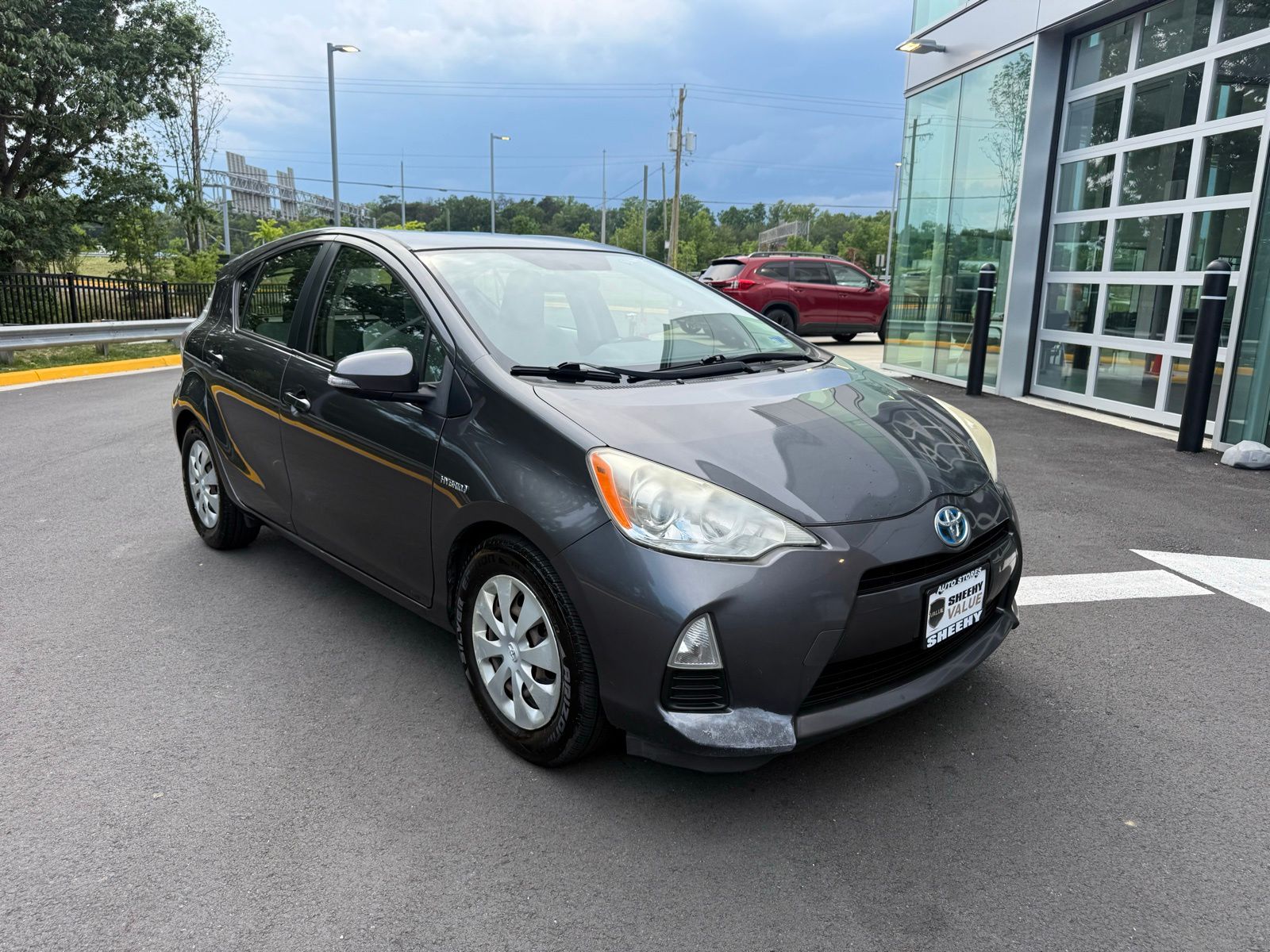 Magnetic Gray Metallic 2013 Toyota Prius c One Hatchback Front-Wheel Drive Continuously Variable Transmission