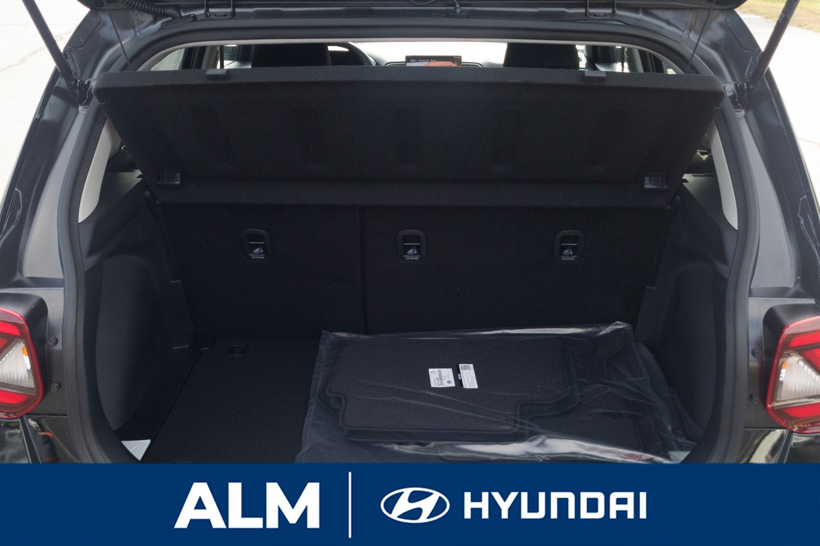2025 Hyundai Venue SE photo 5