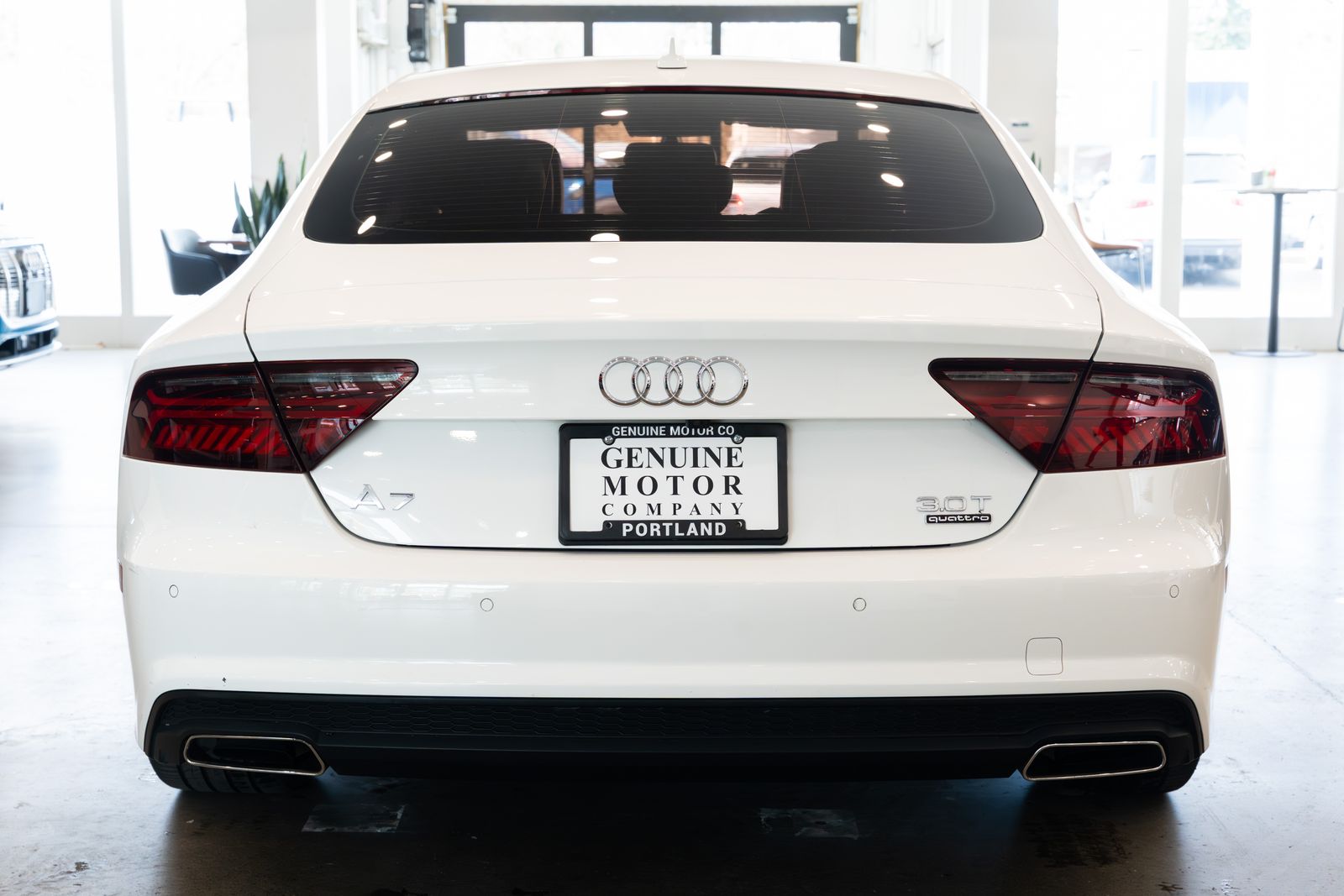 View vehicle photo 5