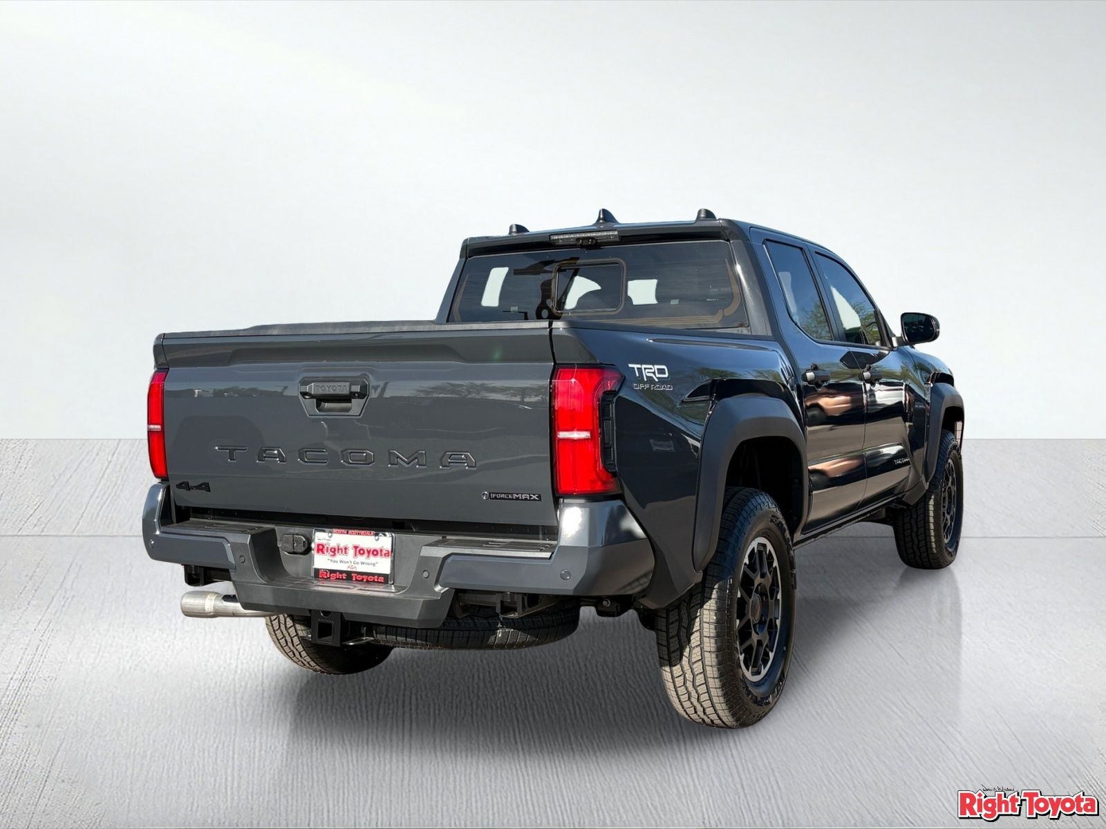 View vehicle photo 7