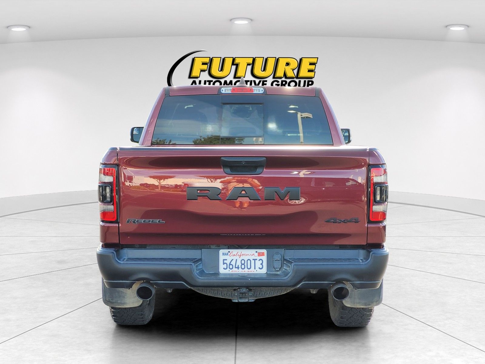 View vehicle photo 5