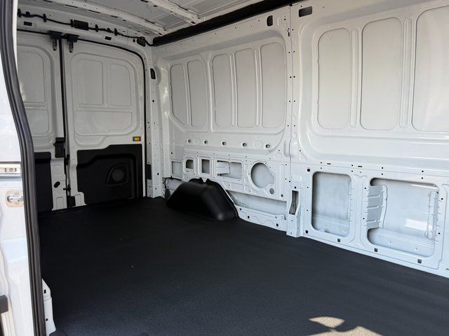 New 2026 Oxford White Ford Base image 12