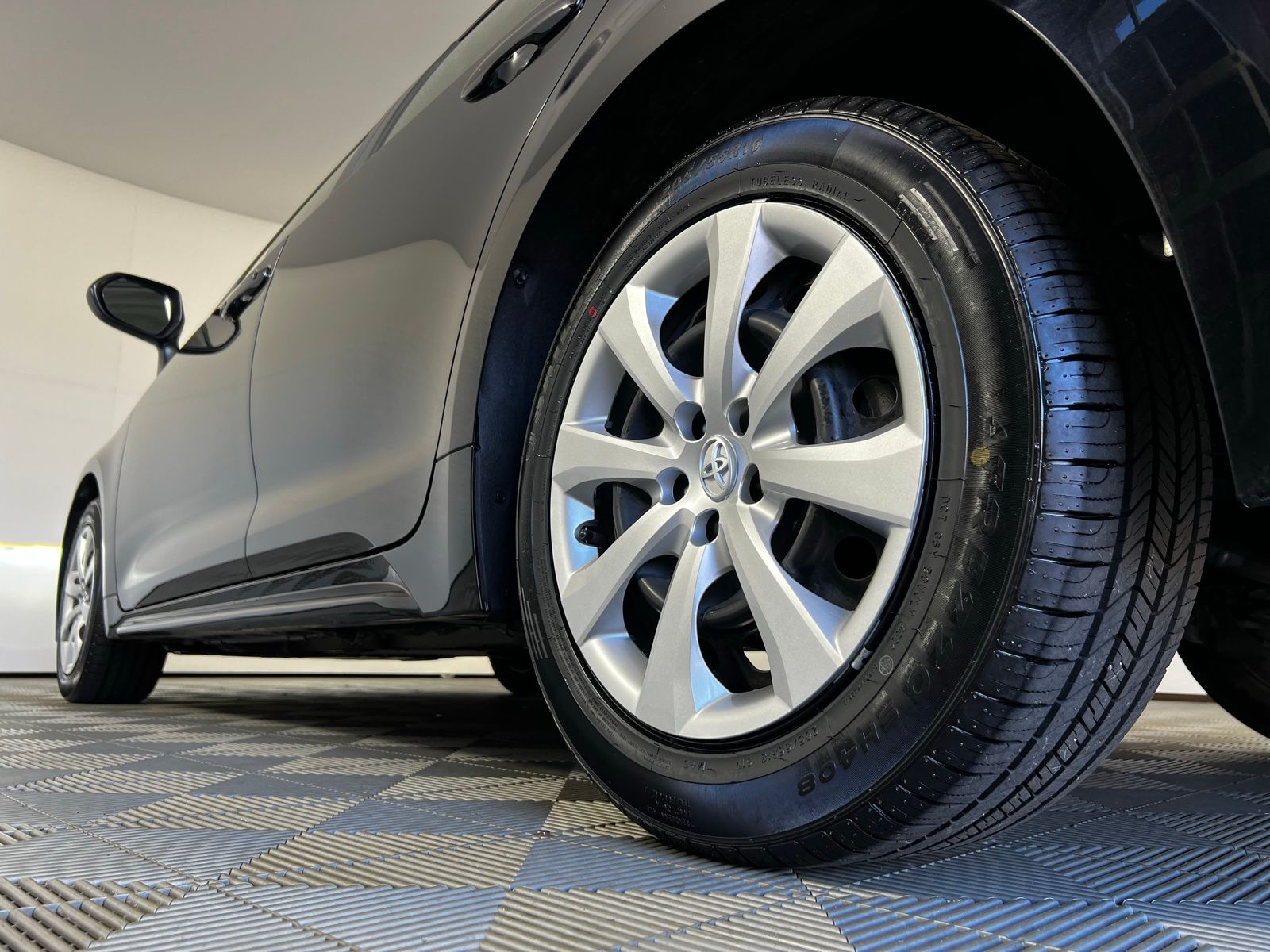 Thumbnail: 2023 Toyota Corolla - 23