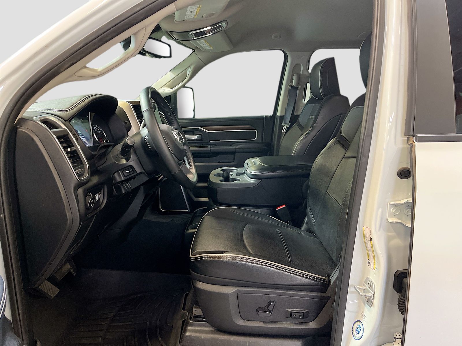 Used 2024 White Ram Laramie image 21