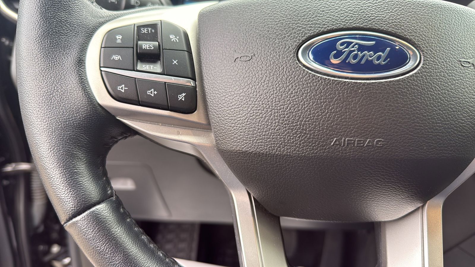 Used Car 2022 Ford Explorer  Limited For Sale Under $35,000 In Austin, Texas