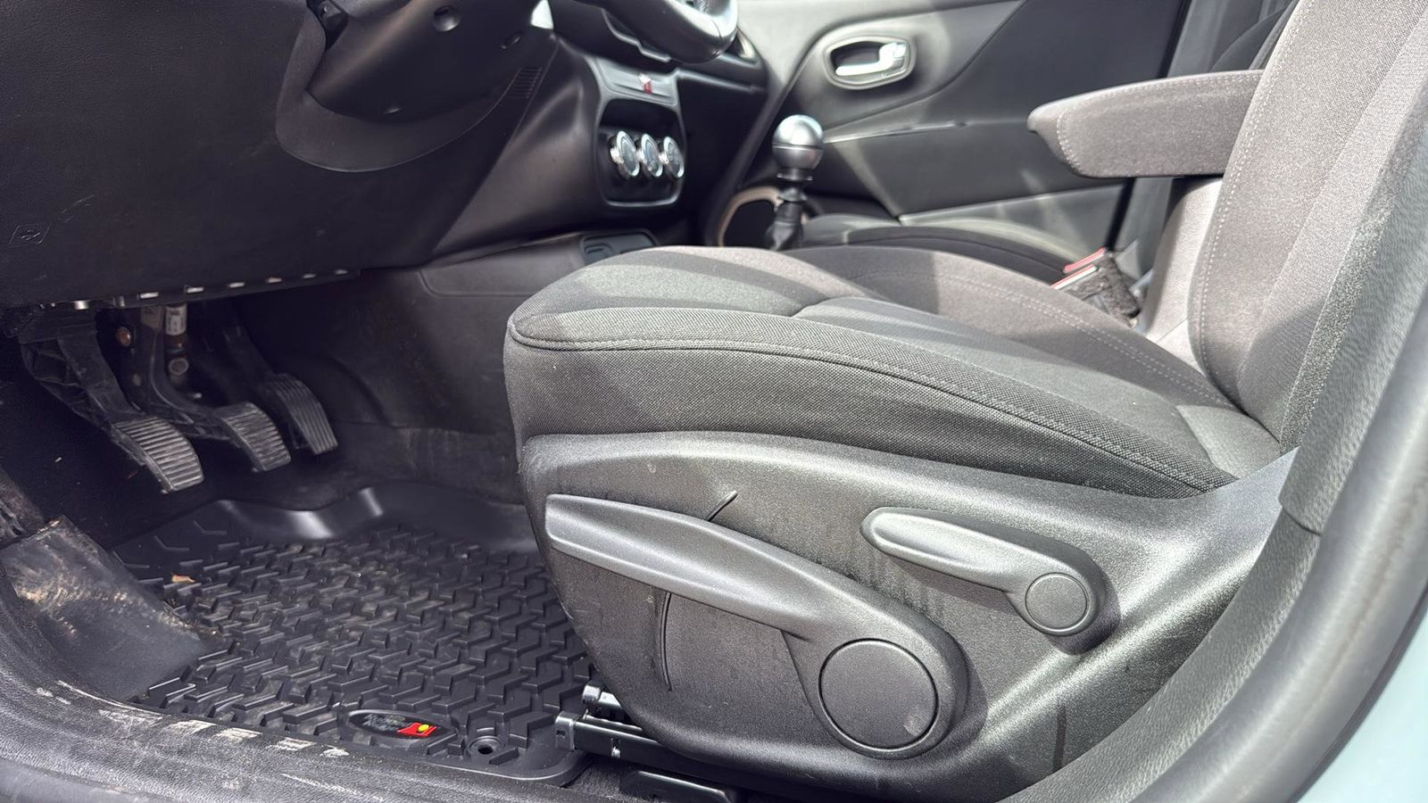 Used Car 2017 Jeep Renegade  Latitude For Sale Under $10,000 In Austin, Texas