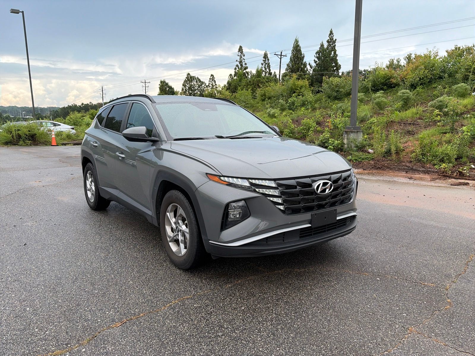 Used 2024 Gray Hyundai SEL image 8