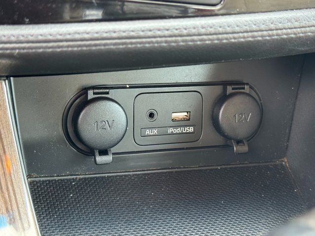 Used 2015 Black Kia EX image 22