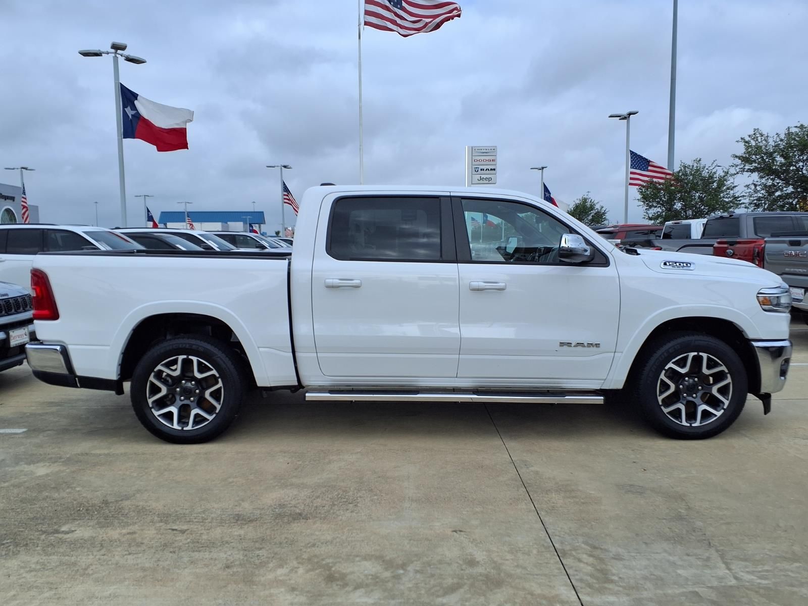 2025 Ram 1500 Laramie - 3