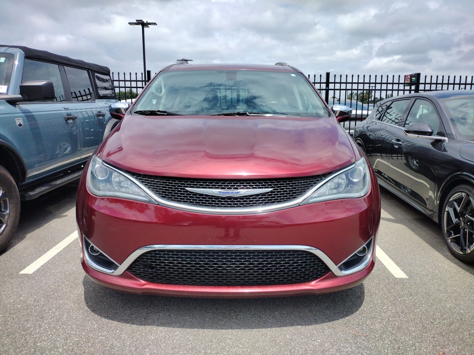 Used 2020 Chrysler Pacifica Van