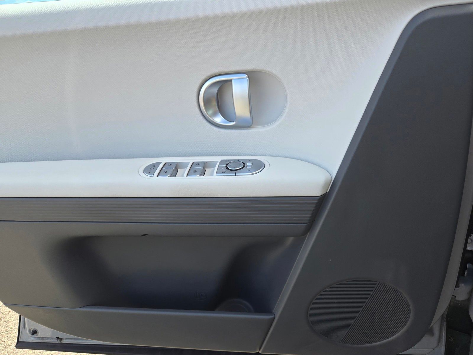 2024 Hyundai IONIQ 5 SEL - Photo 15