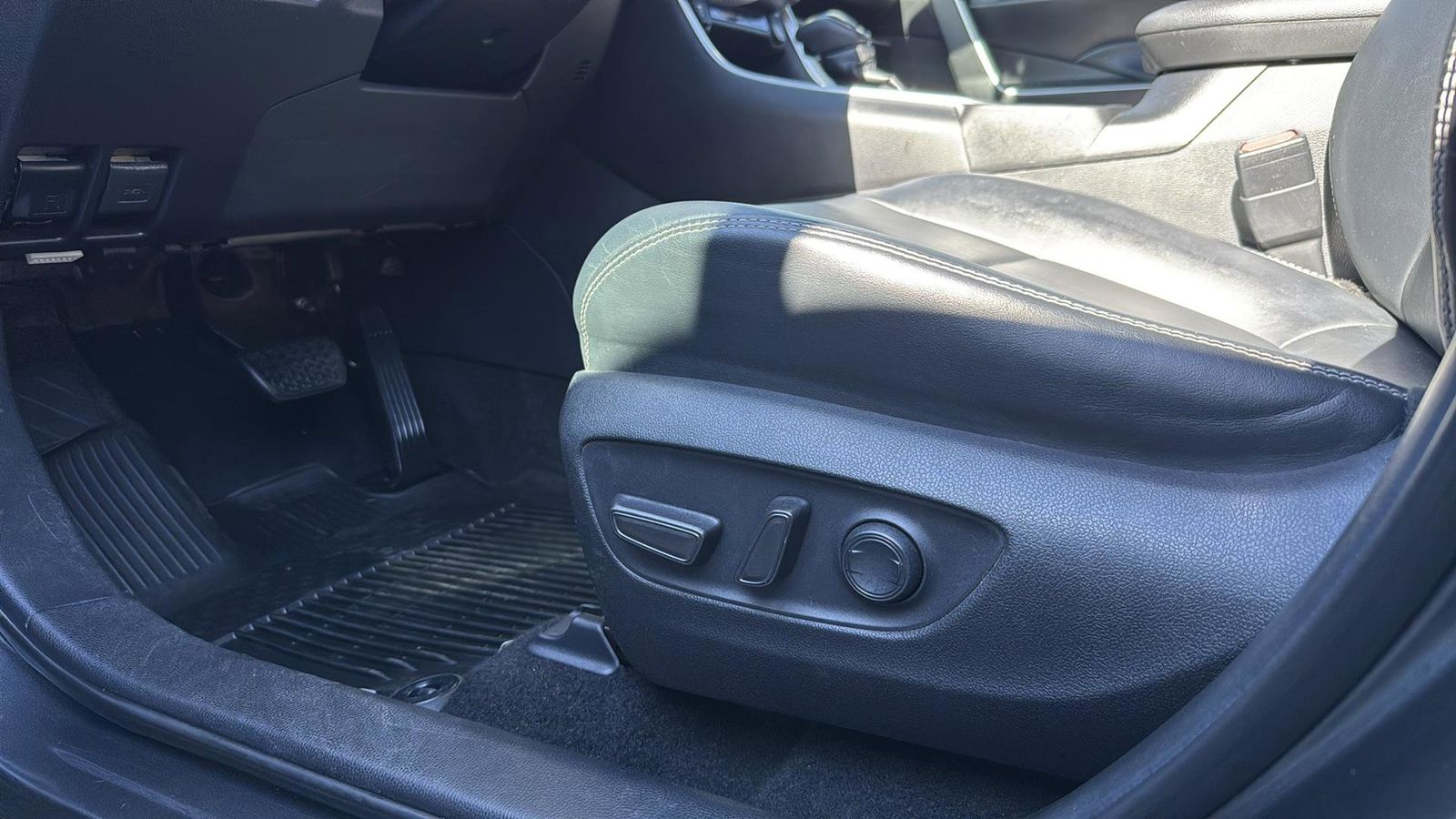 Used Car 2021 Toyota Rav4  Xle Premium For Sale Under $30,000 In Austin, Texas