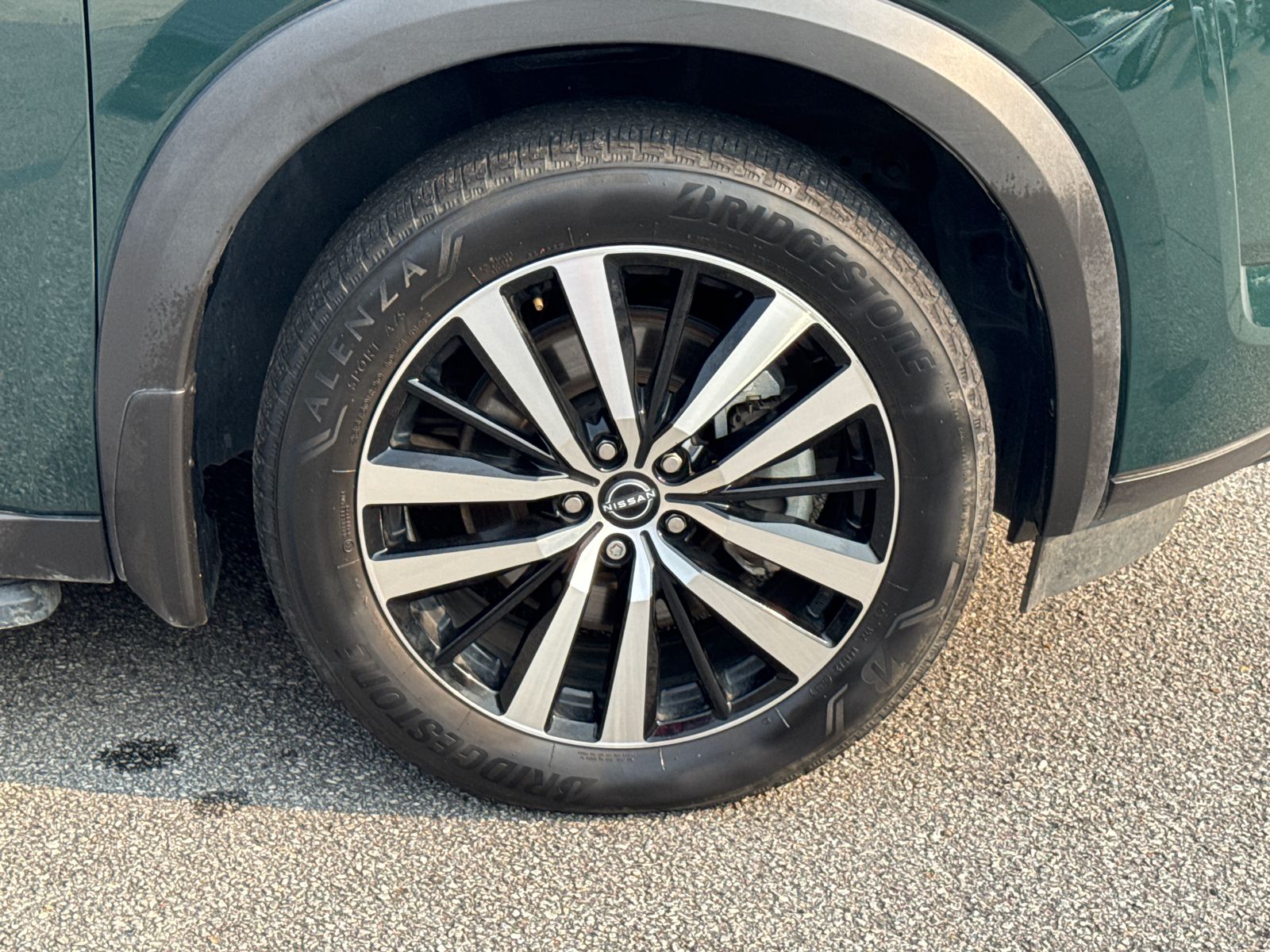 2024 Nissan Pathfinder Platinum photo 12