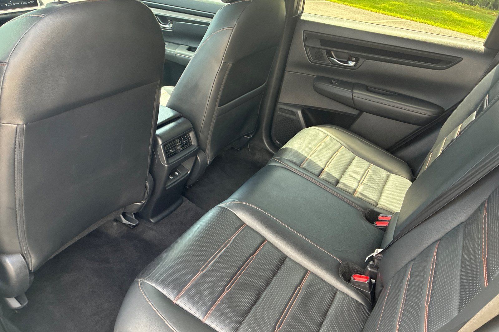 Used 2024 Lunar Silver Metallic Honda Sport-L image 13