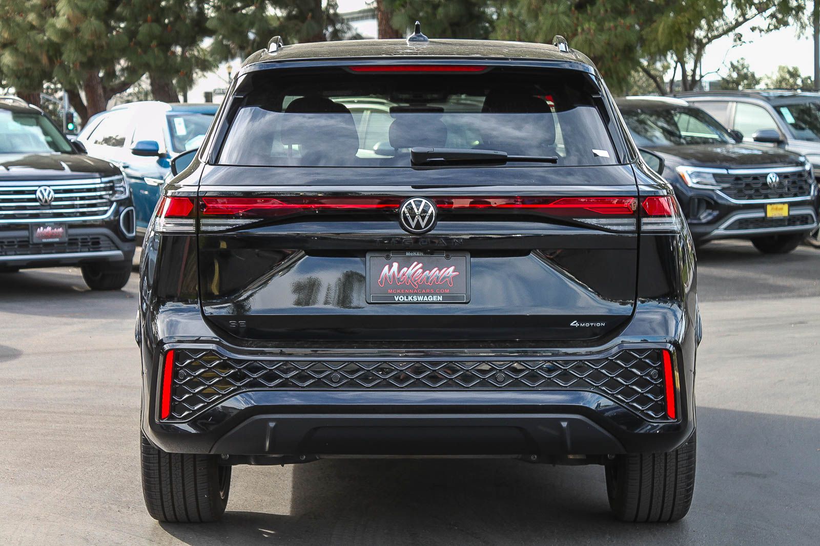 View vehicle photo 7