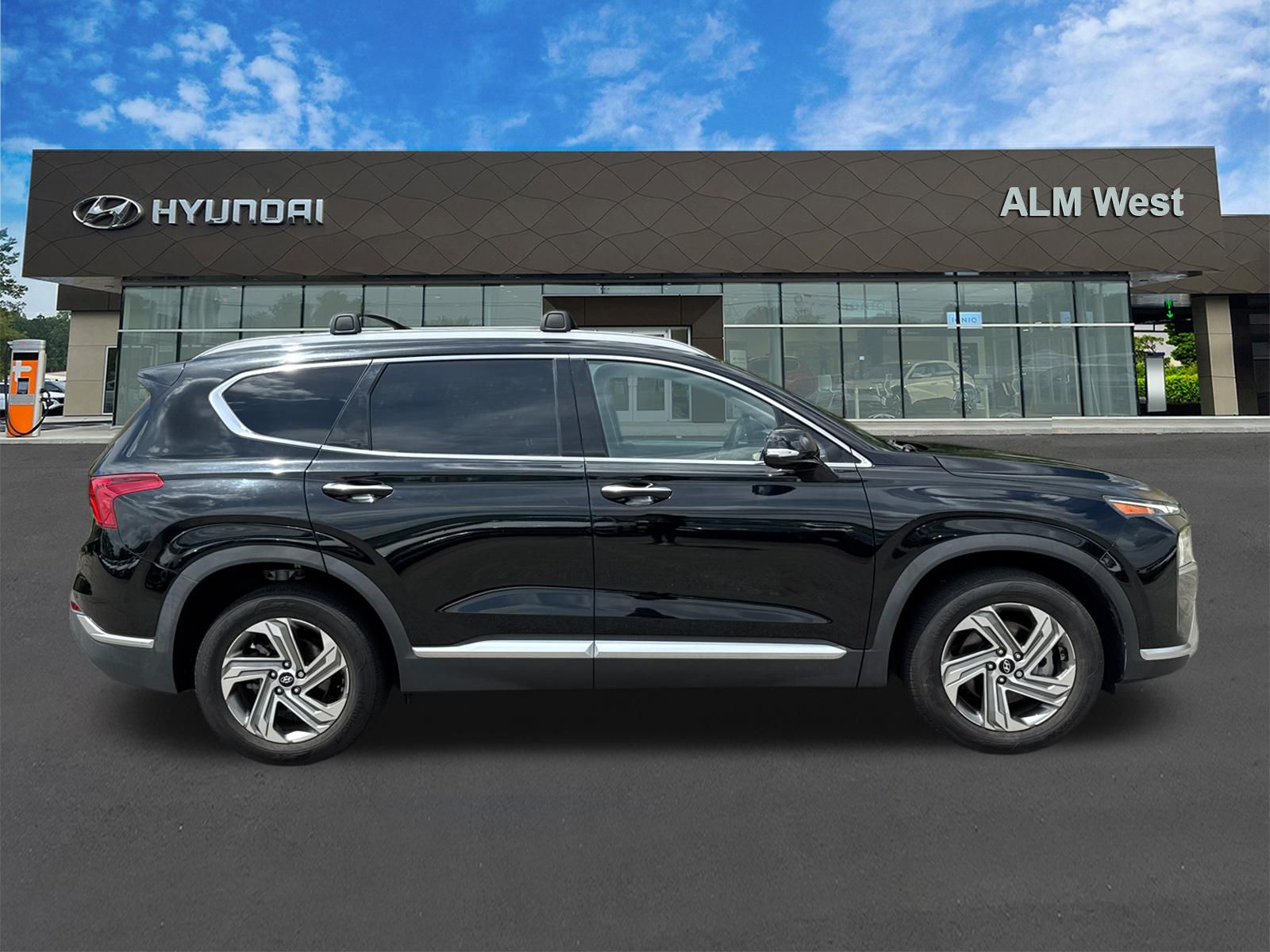 Used 2022 Black Hyundai SEL image 4
