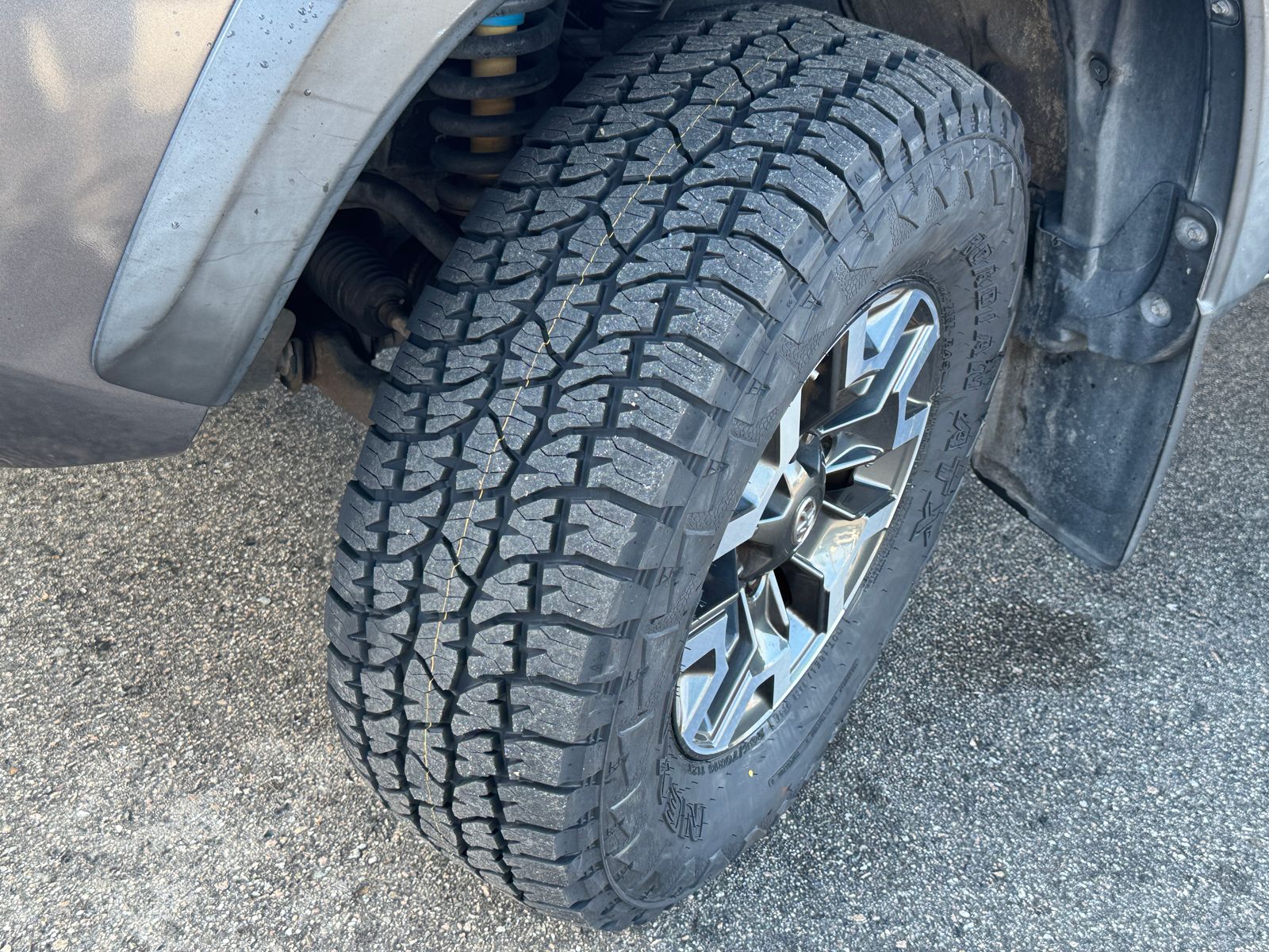 View vehicle photo 5