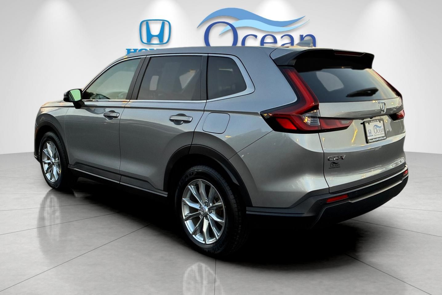 Used 2024 Meteorite Gray Metallic Honda EX-L image 5