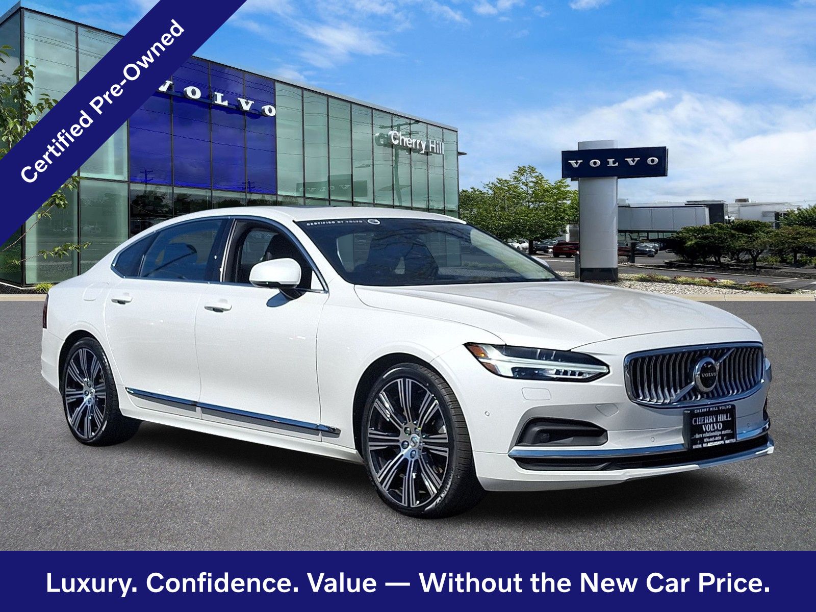 Crystal White Metallic 2023 Volvo S90 B6 Plus AWD Sedan All-Wheel Drive Automatic