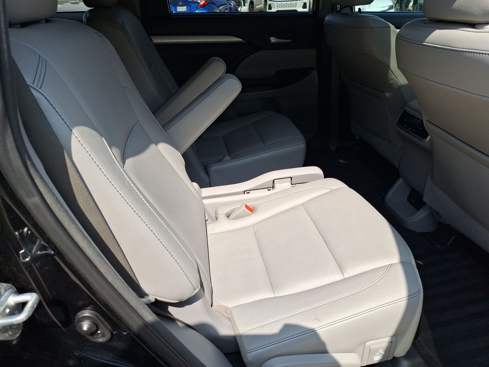 car-gallery-32
