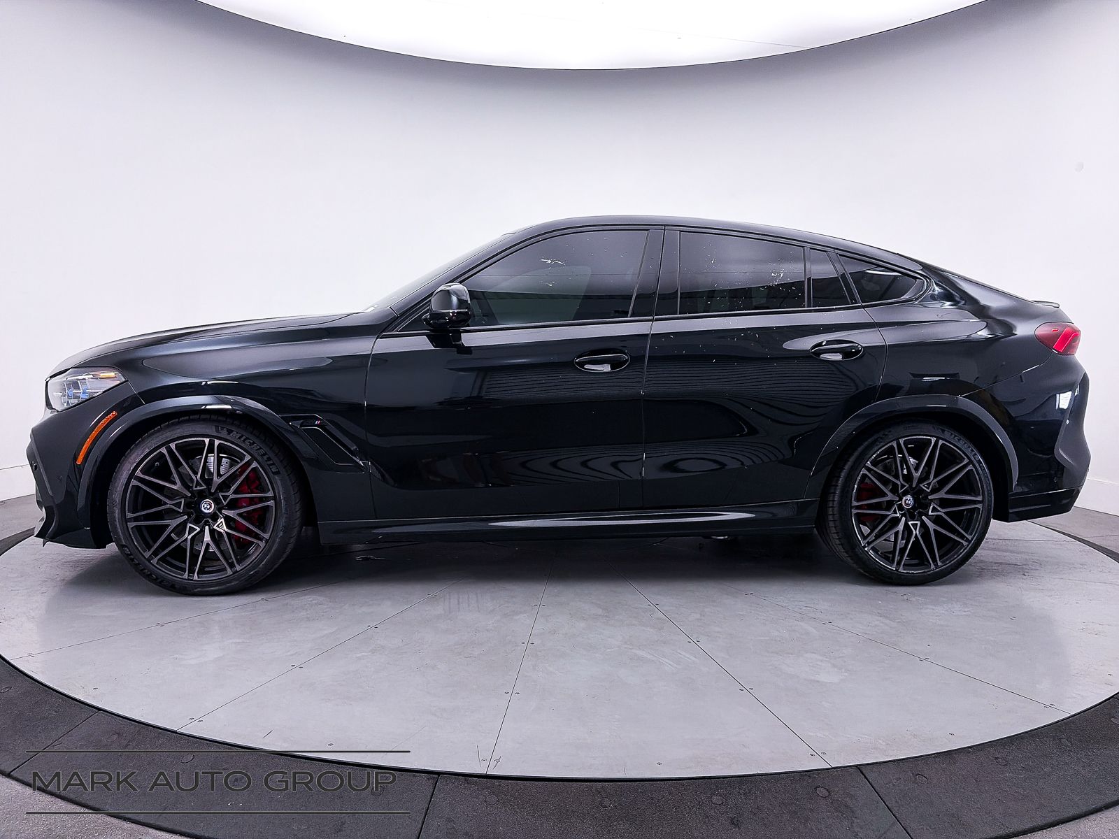 2023 BMW X6 M Base
