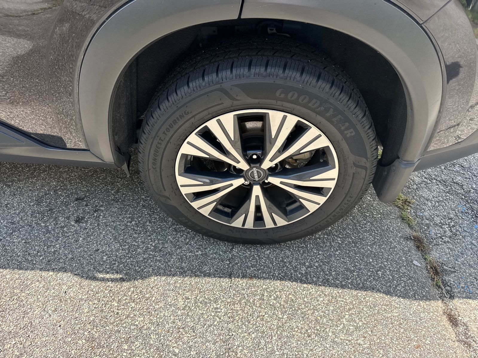 Used 2023 Black Nissan SV image 19