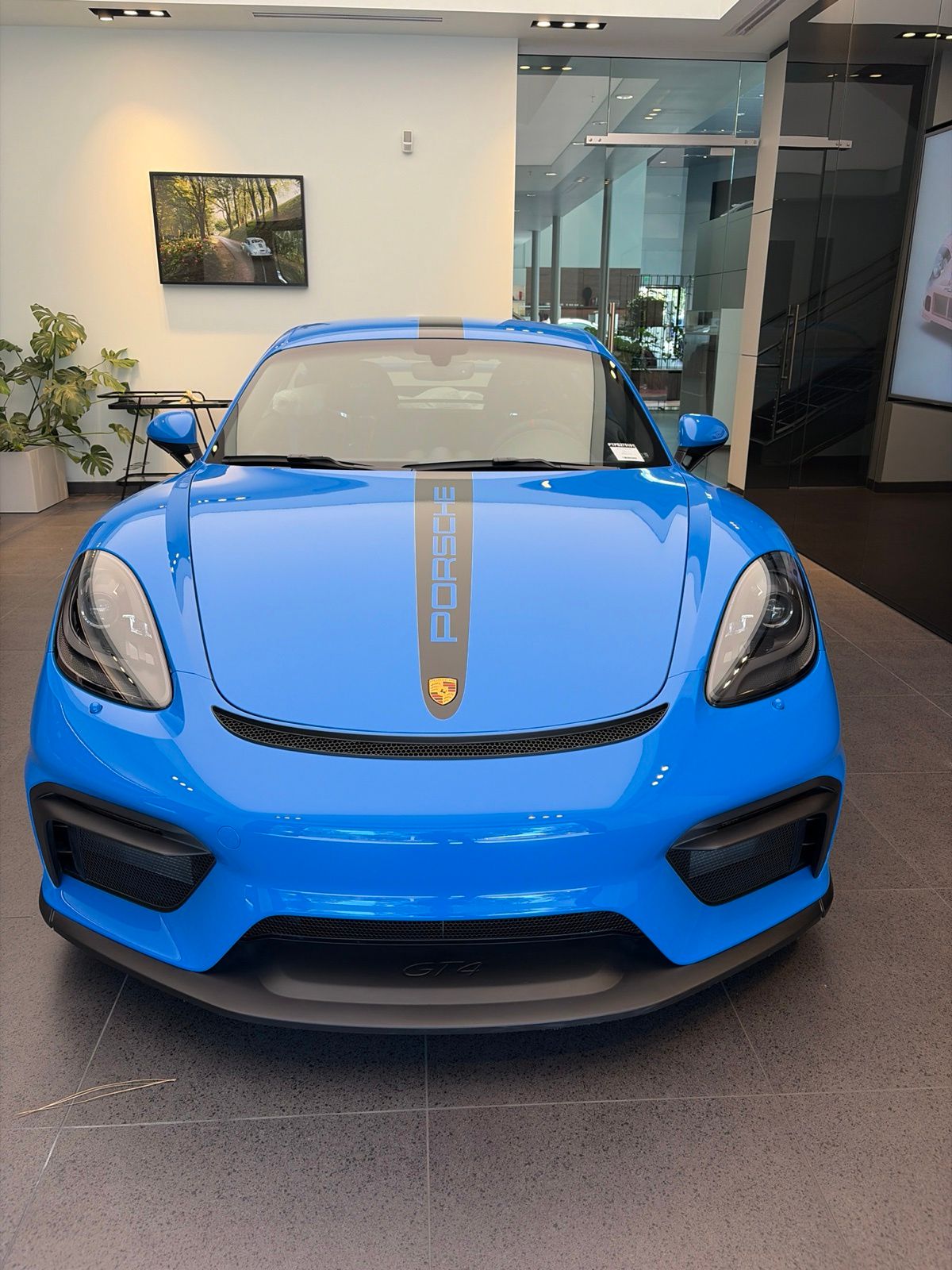 2023 Porsche 718 Cayman GT4 — full photo 1 of 8