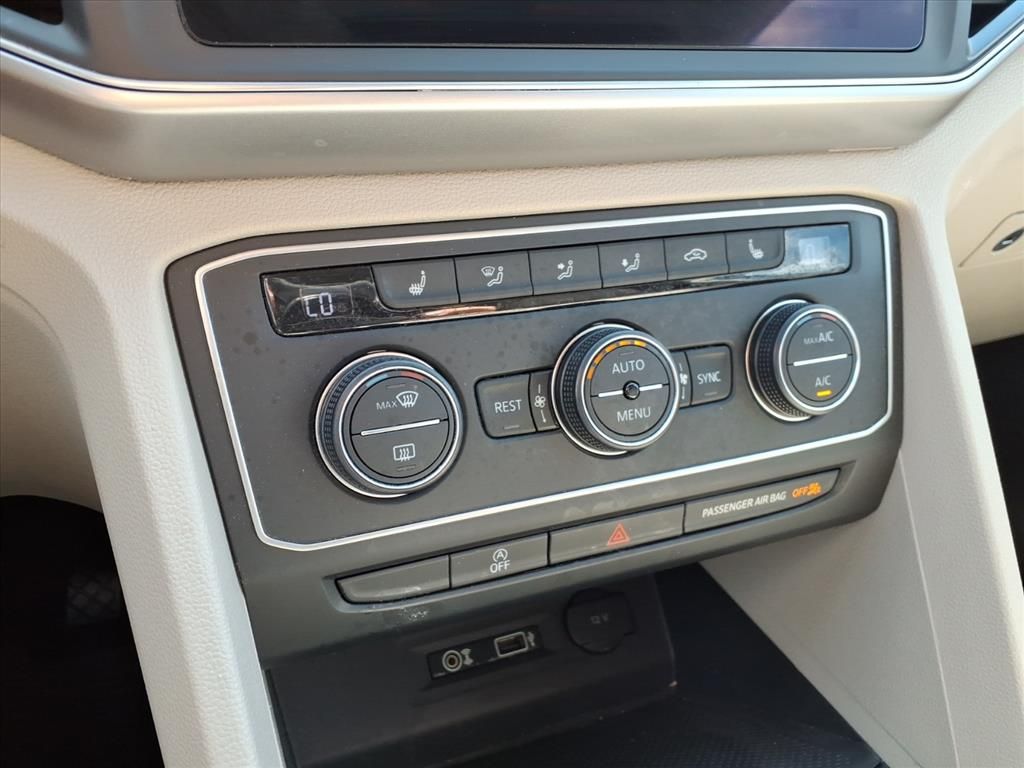 2019 Volkswagen Atlas 3.6L V6 SE Blue at DeMontrond Auto Country