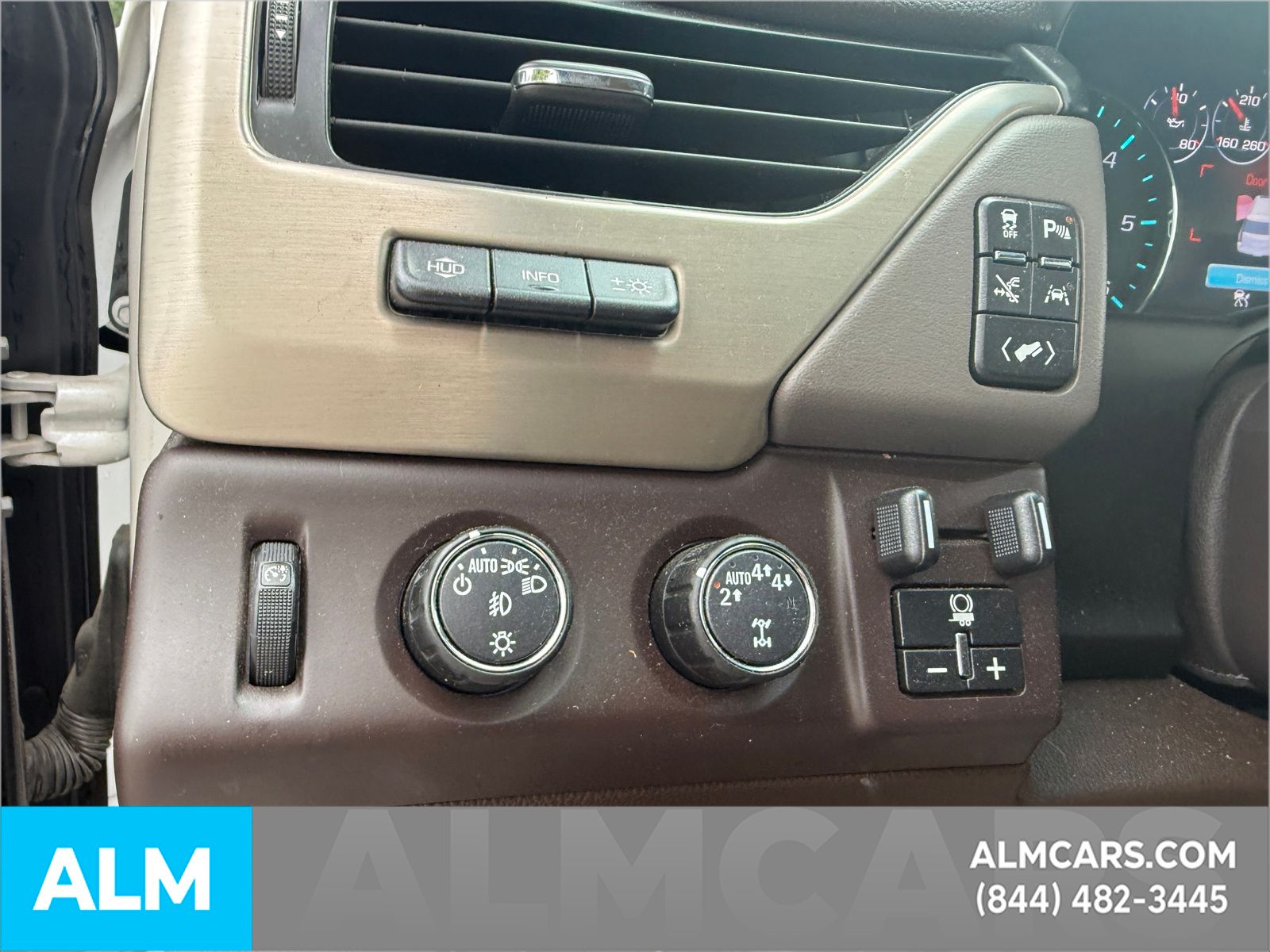 Used 2018 White GMC Denali image 26