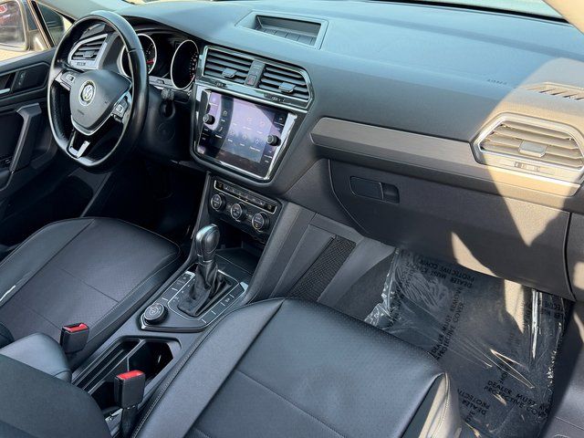 Used 2019 Green Volkswagen 2.0T SE image 28