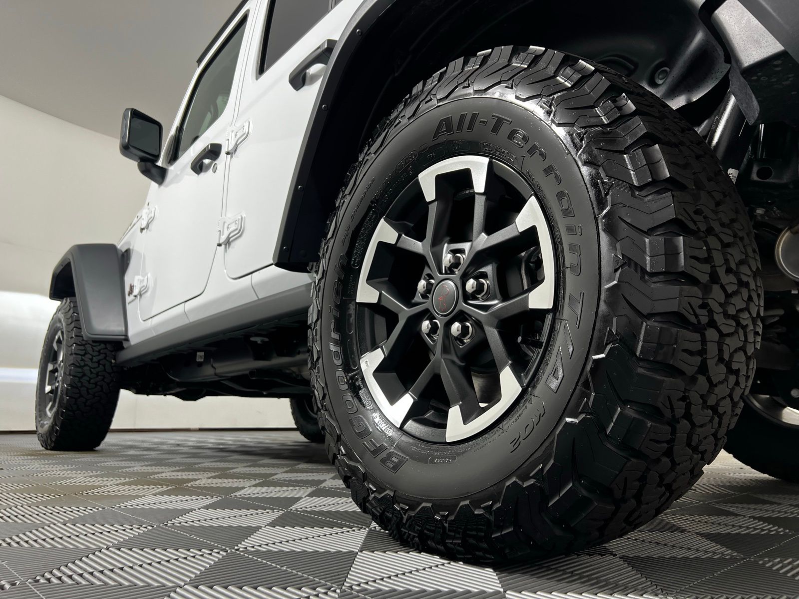 Thumbnail: 2025 Jeep Wrangler - 14