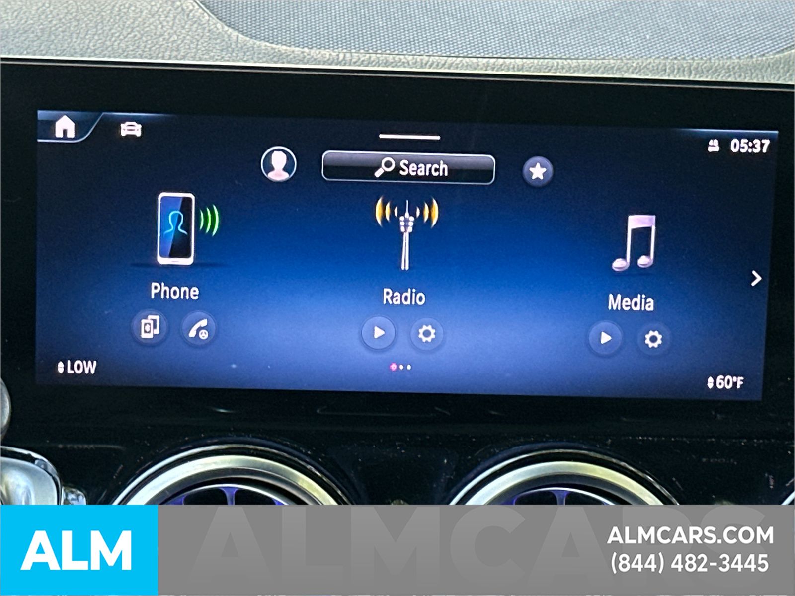 Used 2025 Black Mercedes-Benz GLB 250 image 33