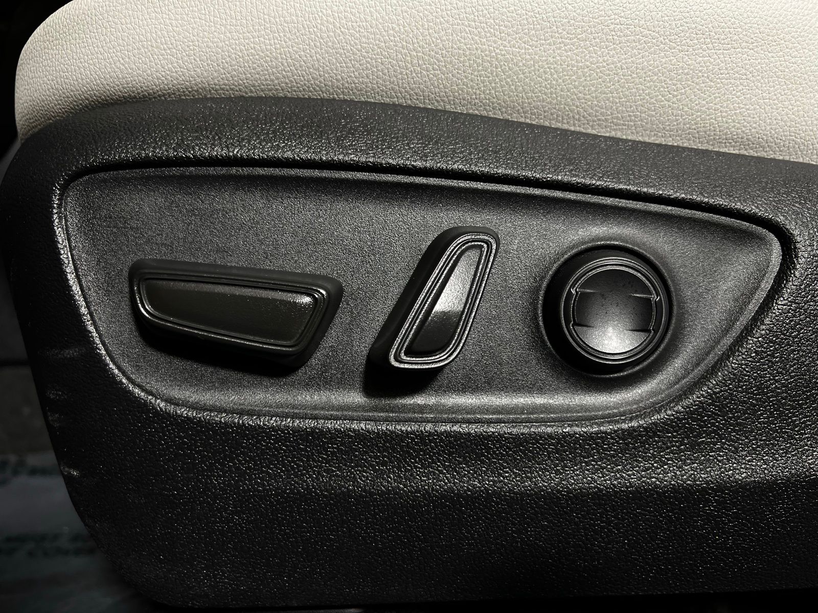 Thumbnail: 2025 Toyota Grand Highlander - 14