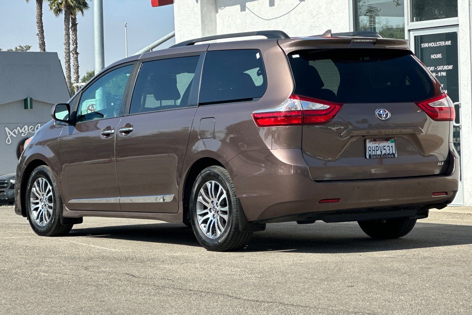 View vehicle photo 6