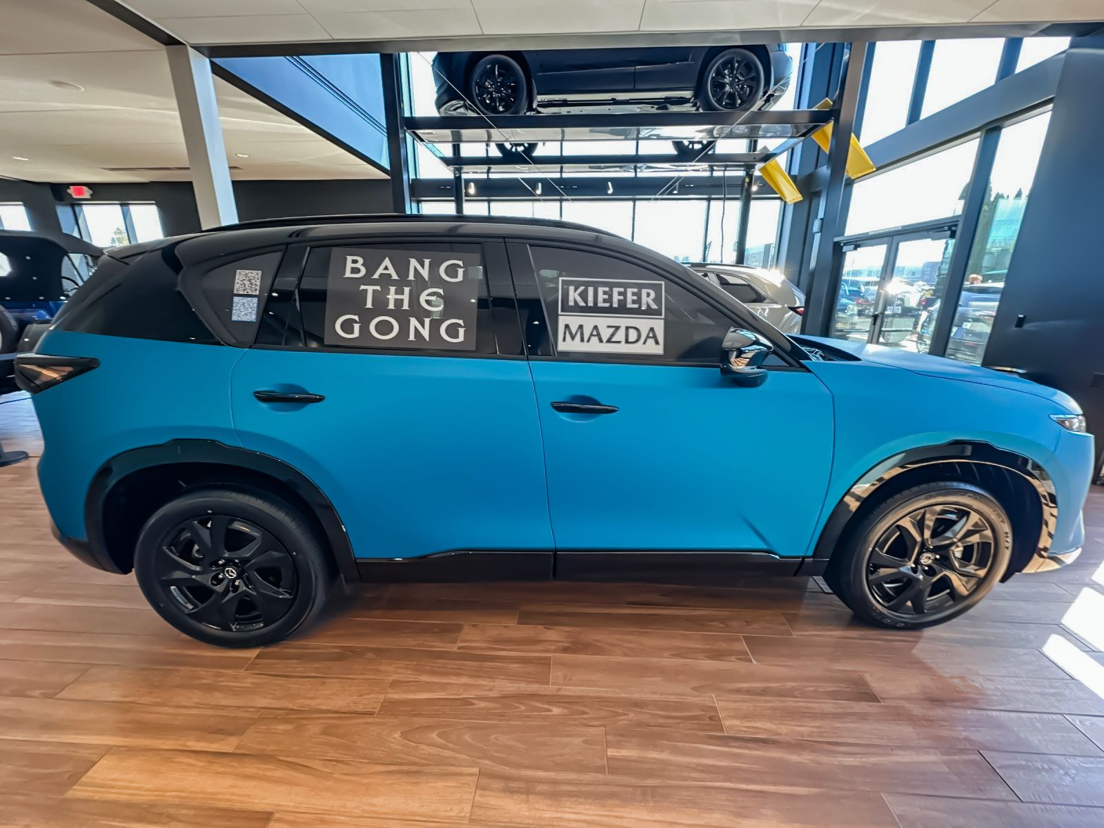 View vehicle photo 2