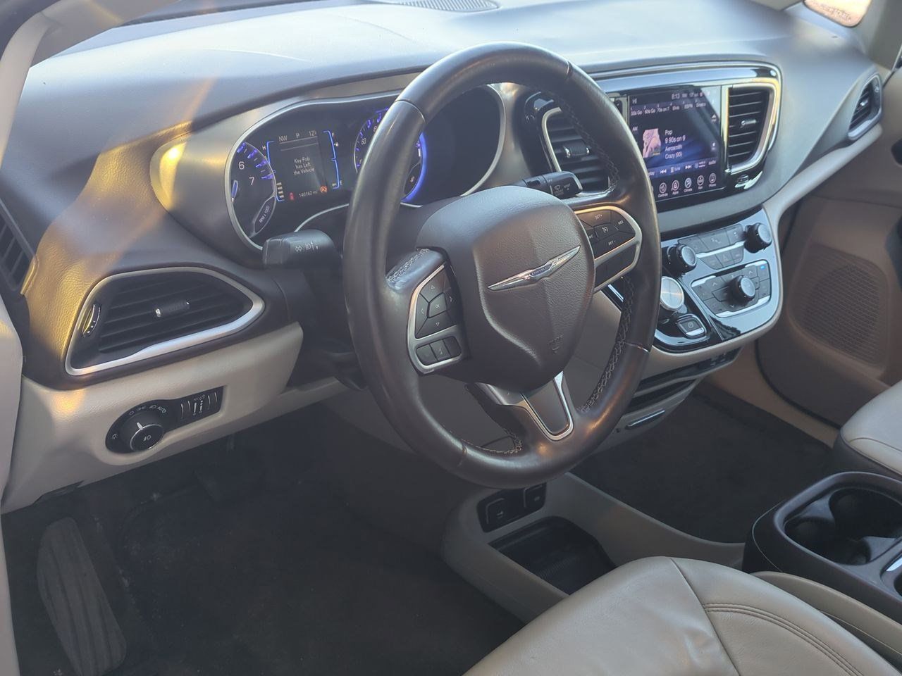 Used 2017 Chrysler Pacifica Touring-L with VIN 2C4RC1BG1HR788108 for sale in Troy, MI