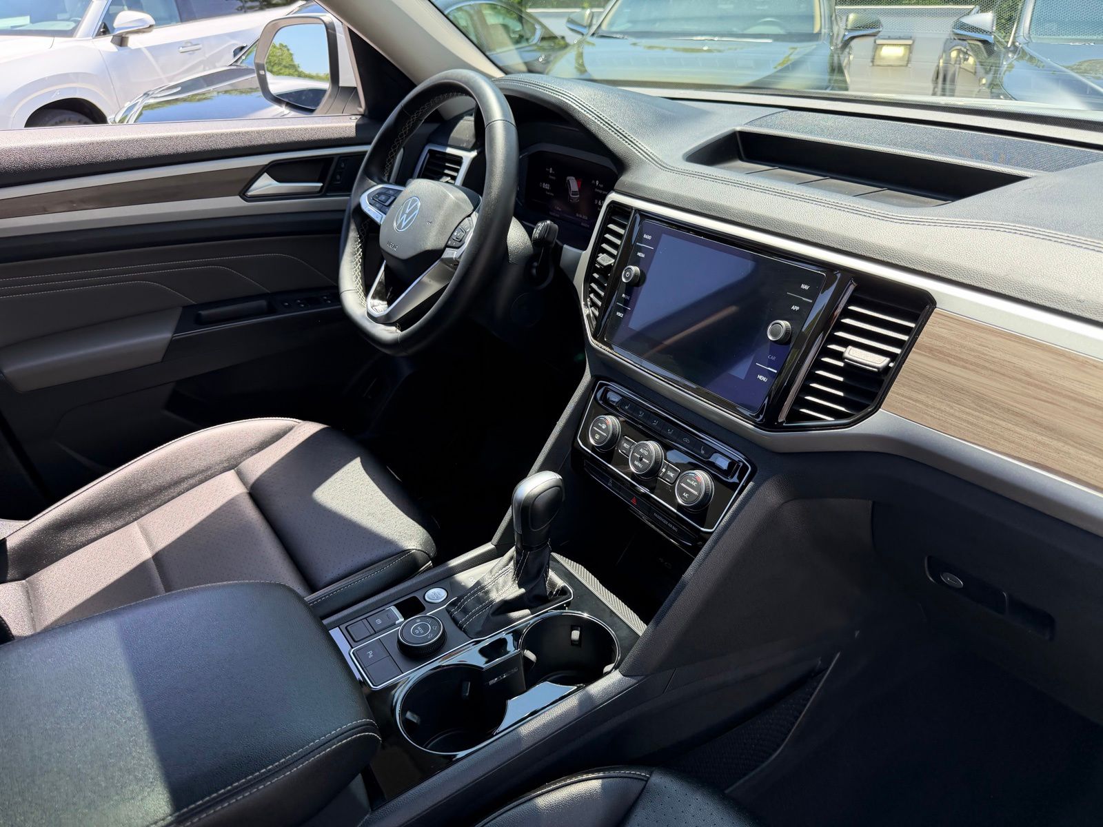 Used 2022  Volkswagen SEL image 50