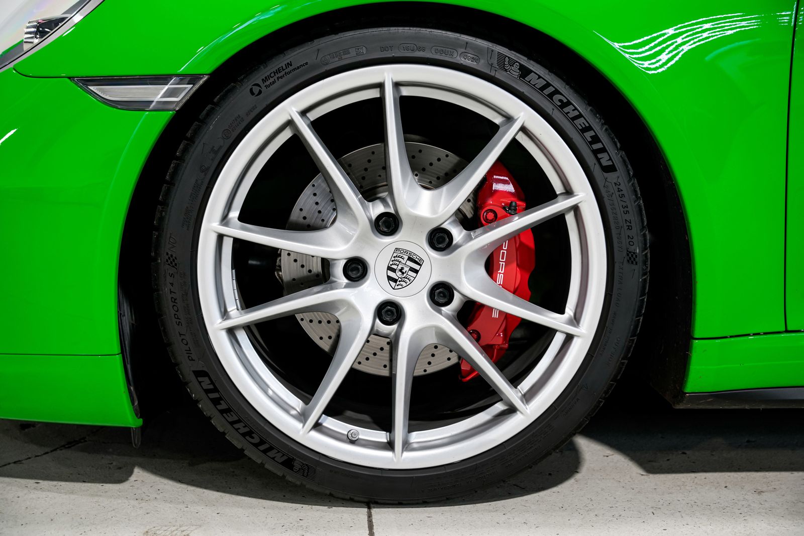 2014 Porsche 911 Carrera 4S — photo 48