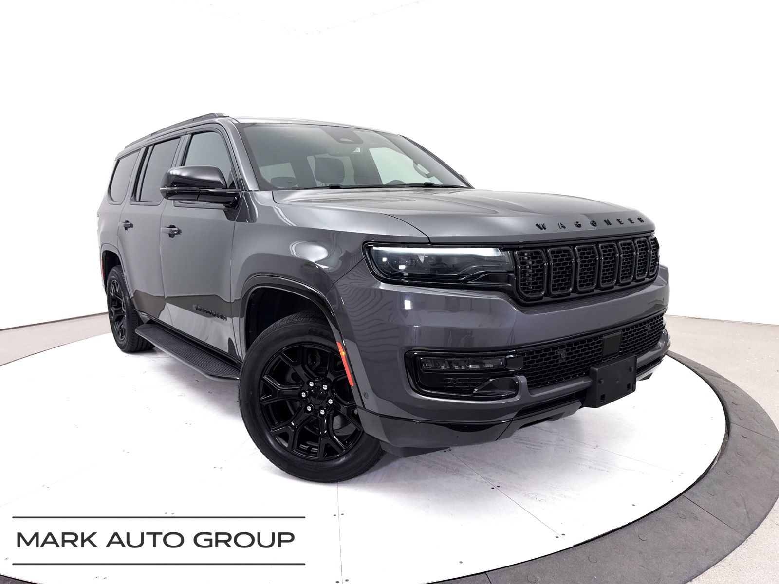 Baltic Gray Metallic Clearcoat 2023 Jeep Wagoneer Series II 4WD SUV / Crossover Four-Wheel Drive 8-Speed Automatic