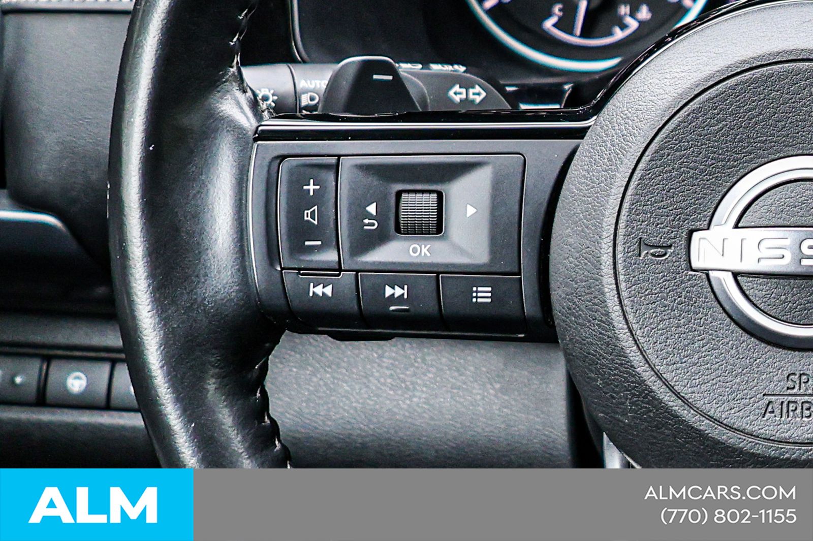 Used 2022 White Nissan SL image 27