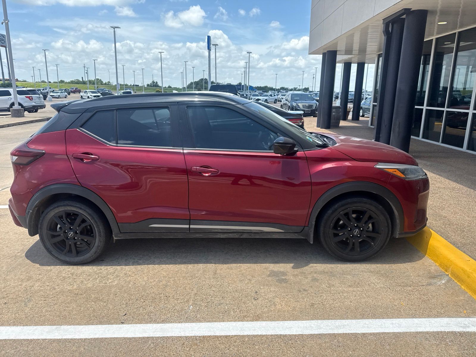 View vehicle photo 6