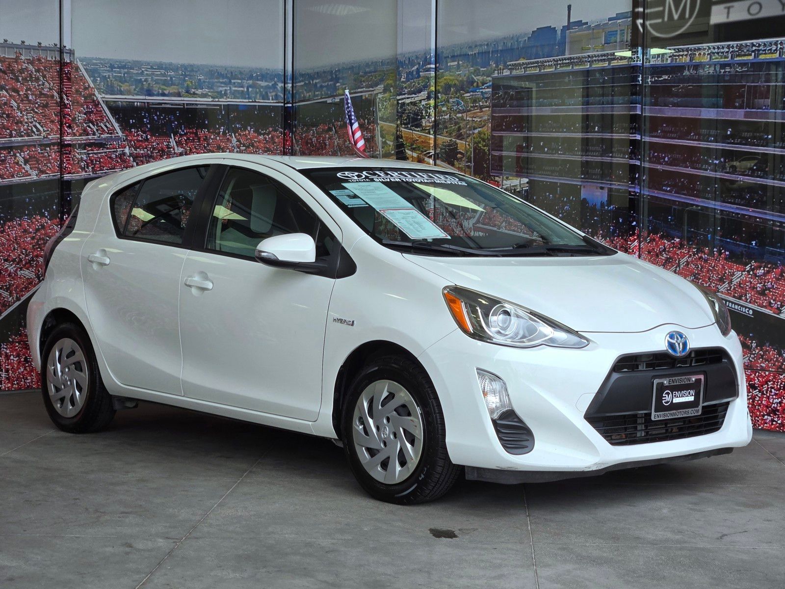 Moonglow 2016 Toyota Prius c Hatchback Front-Wheel Drive Continuously Variable Transmission