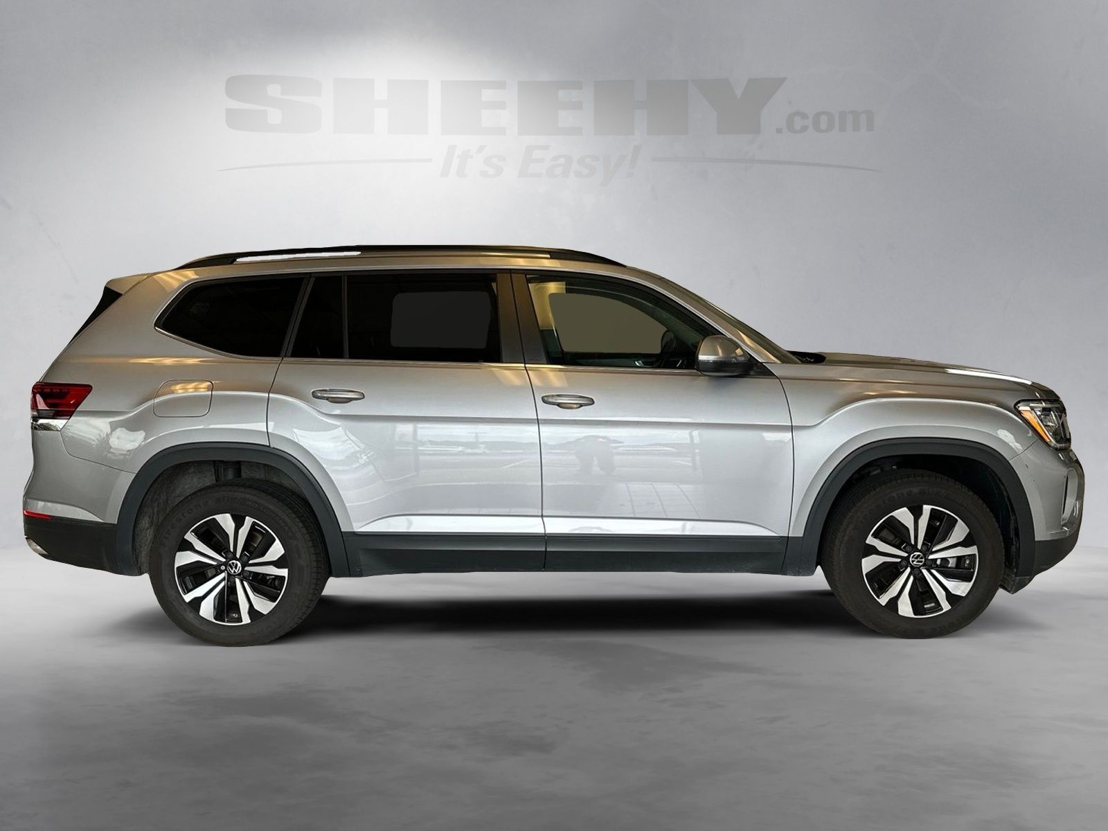 Used 2024 Silver Volkswagen 2.0T SE image 9