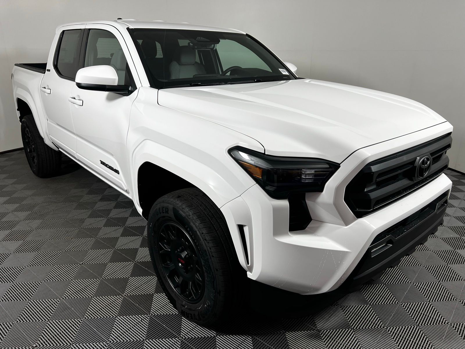 Thumbnail: 2025 Toyota Tacoma - 3