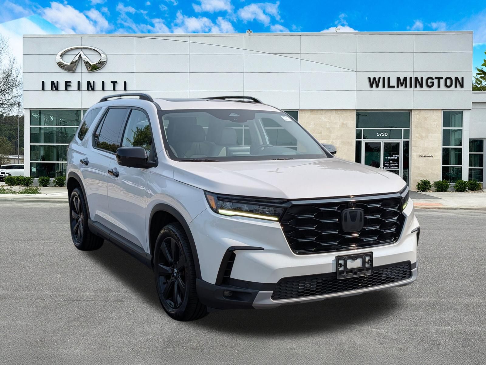 Platinum White Pearl 2023 Honda Pilot SUV / Crossover All-Wheel Drive Automatic