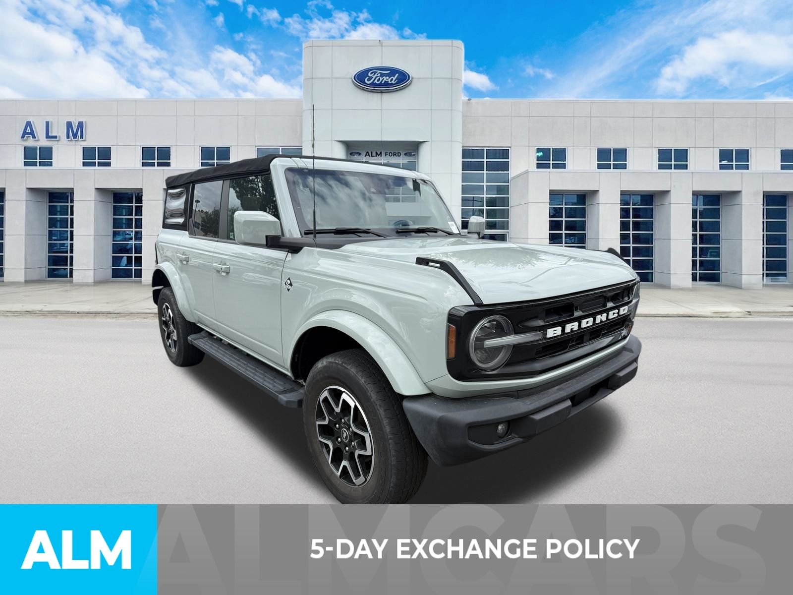 Used 2021 Green Ford Outer Banks image 3