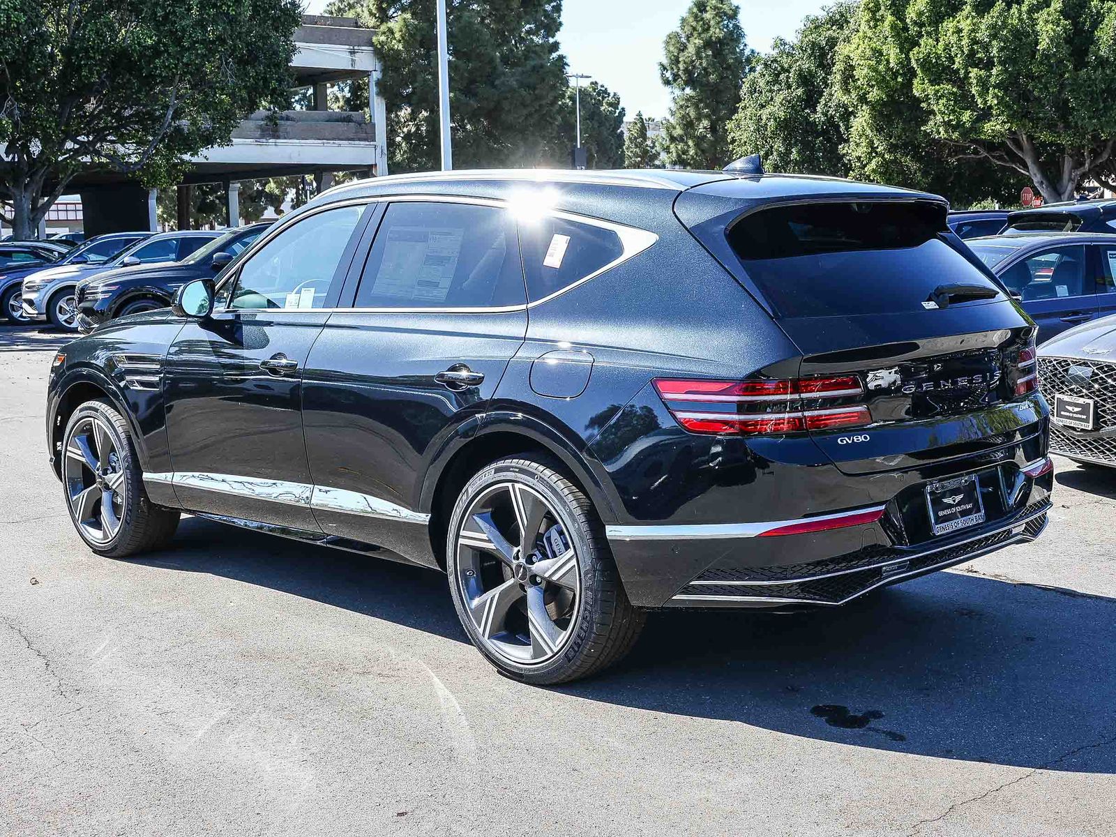 View vehicle photo 6