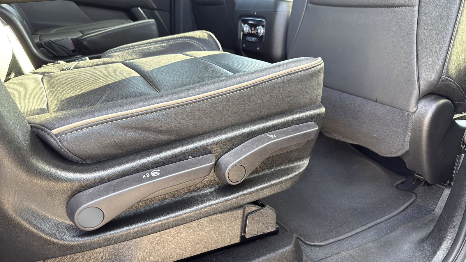 Used Car 2023 Gmc Yukon Xl  Slt For Sale Under $50,000 In Austin, Texas