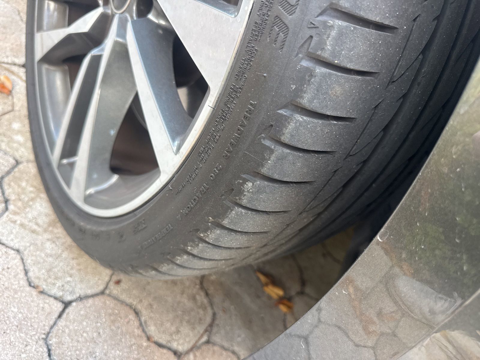 View vehicle photo 3